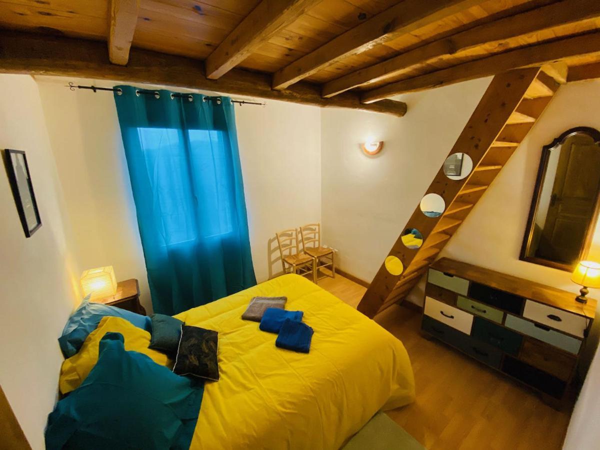 Maison Lgbt Des Monts Bleus Saint-Roman-de-Tousque ภายนอก รูปภาพ