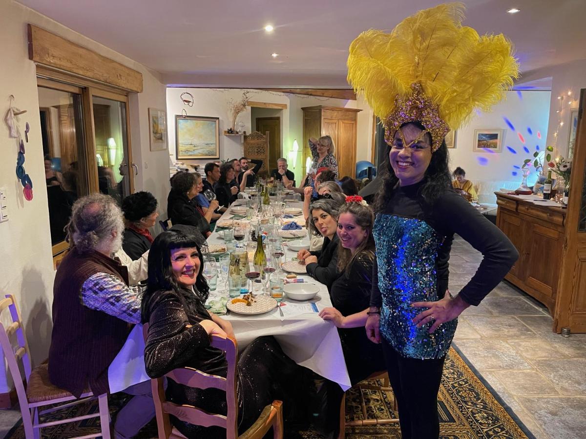 Maison Lgbt Des Monts Bleus Saint-Roman-de-Tousque ภายนอก รูปภาพ